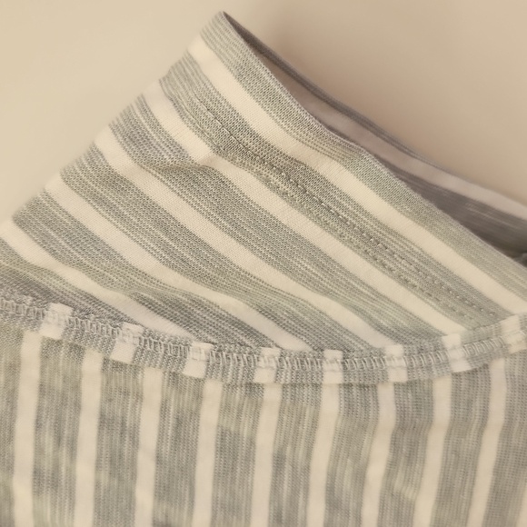 HEM and thread NWT top stripes with ruffled overlay cap sleeves - Picture 5 of 7